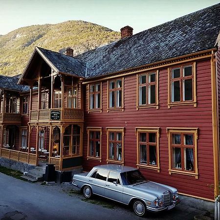 Laerdalsoren Motor Guesthouse Laerdalsoyri Exterior foto
